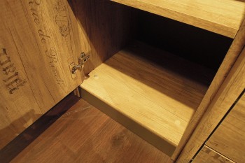 Шкаф для белья «Пилигрим» (Дуб Каньон светлый, Фон серый) в Заринске - zarinsk.mebel54.com | фото